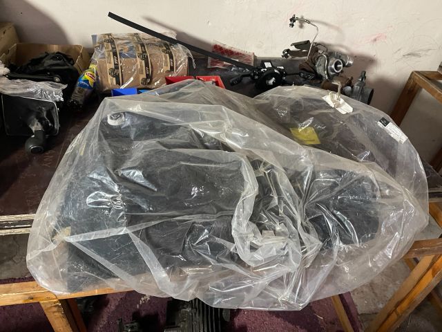 bontott MERCEDES-BENZ S-CLASS Jobb hátsó Csomagtér Burkolat (Műanyag)