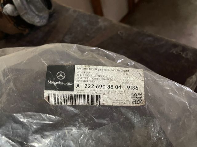 bontott MERCEDES-BENZ S-CLASS Jobb hátsó Csomagtér Burkolat (Műanyag)