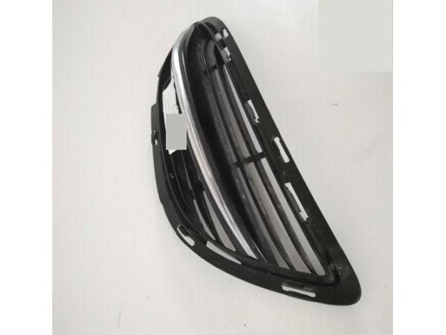 bontott MERCEDES-BENZ S-CLASS Jobb Ködlámpa Rács