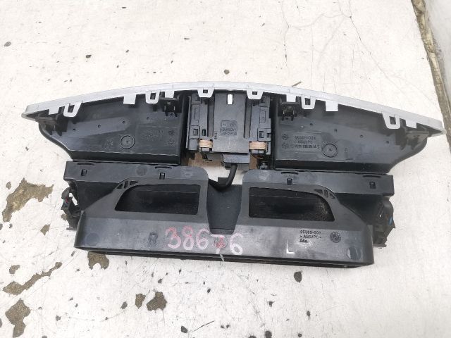 bontott MERCEDES-BENZ S-CLASS Középső Szellőző