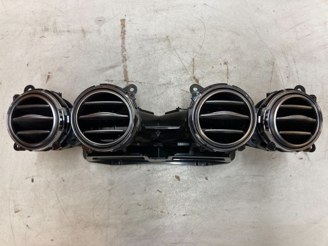 bontott MERCEDES-BENZ S-CLASS Középső Szellőző