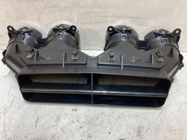 bontott MERCEDES-BENZ S-CLASS Középső Szellőző