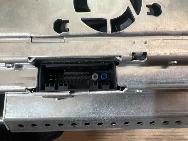 bontott MERCEDES-BENZ S-CLASS Rádió / CD