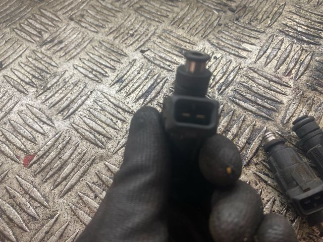 bontott MERCEDES-BENZ S-CLASS Porlasztó (1 db)