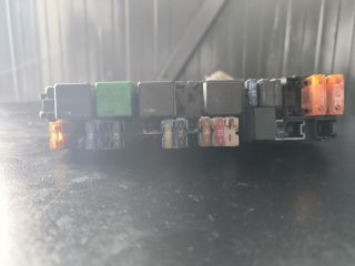 bontott MERCEDES-BENZ S-CLASS Biztosítéktábla Motortér