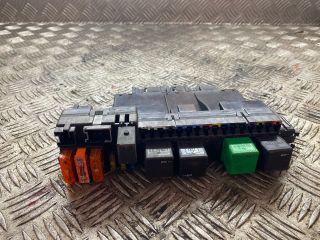 bontott MERCEDES-BENZ S-CLASS Biztosítéktábla Motortér