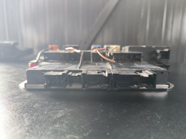 bontott MERCEDES-BENZ S-CLASS Biztosítéktábla Motortér