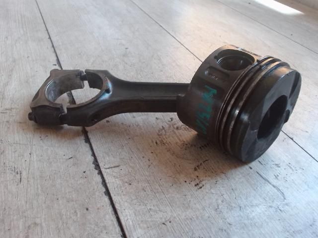 bontott MERCEDES-BENZ S-CLASS Dugattyú és Hajtókar