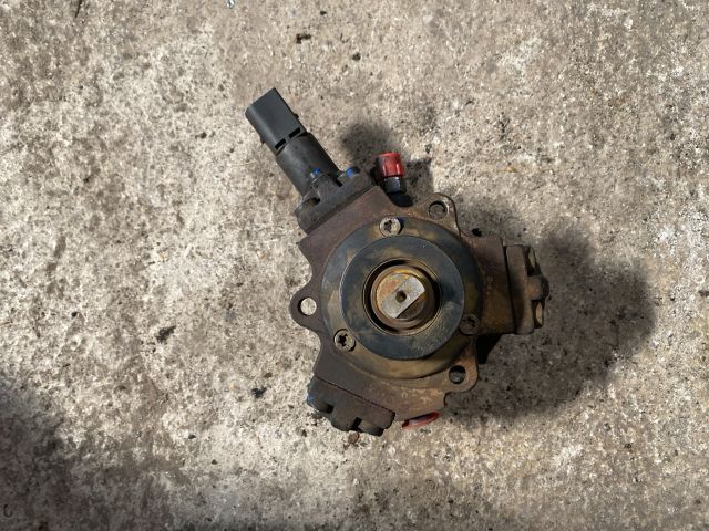 bontott MERCEDES-BENZ S-CLASS Nagynyomású Szivattyú