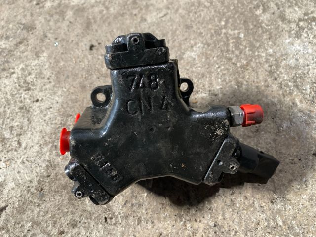 bontott MERCEDES-BENZ S-CLASS Nagynyomású Szivattyú