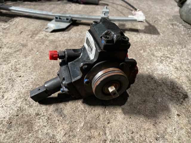 bontott MERCEDES-BENZ S-CLASS Nagynyomású Szivattyú