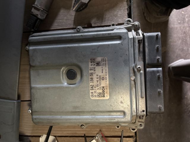 bontott MERCEDES-BENZ S-CLASS Motorvezérlő