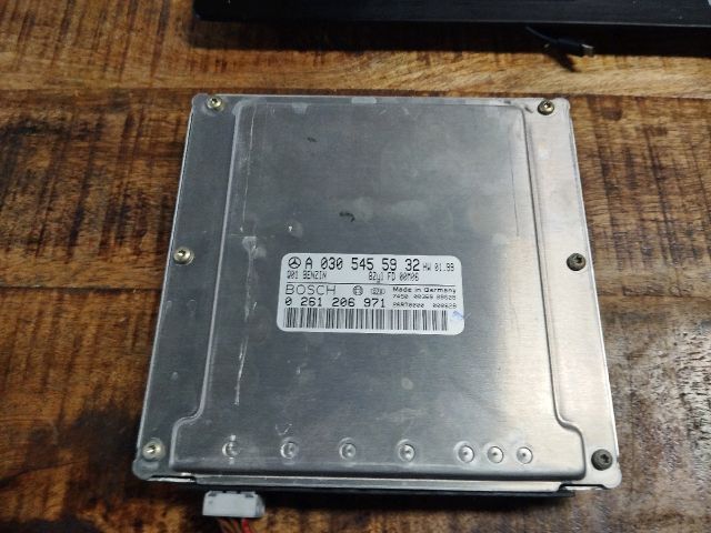 bontott MERCEDES-BENZ S-CLASS Motorvezérlő