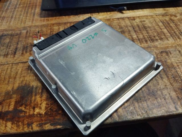 bontott MERCEDES-BENZ S-CLASS Motorvezérlő