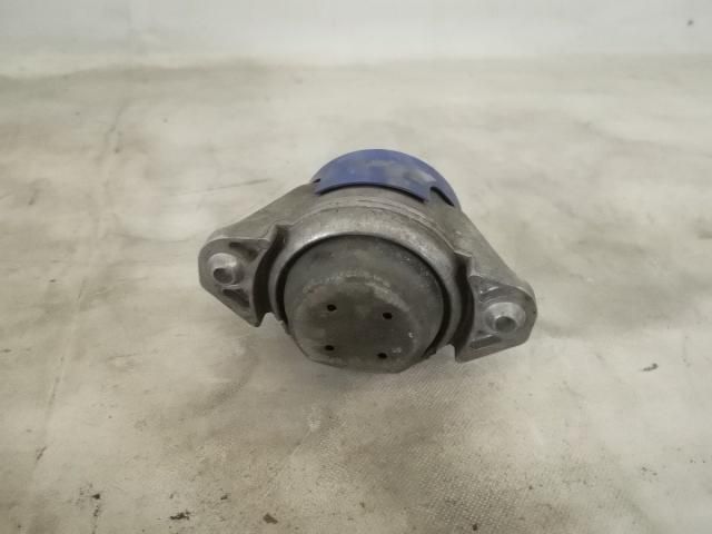 bontott MERCEDES-BENZ S-CLASS Motor Tartó Bak Jobb