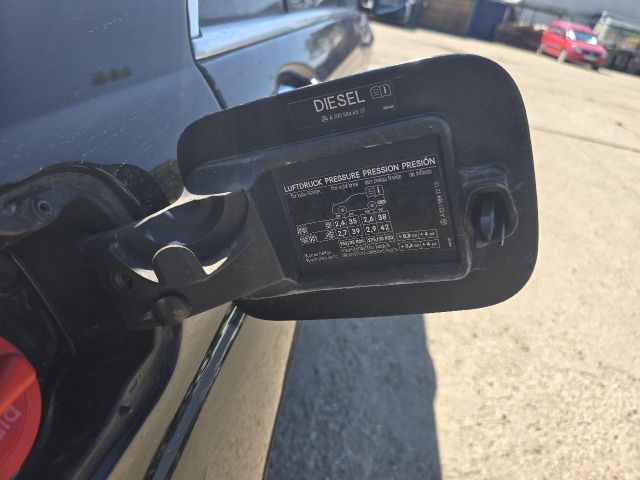 bontott MERCEDES-BENZ S-CLASS Tankajtó