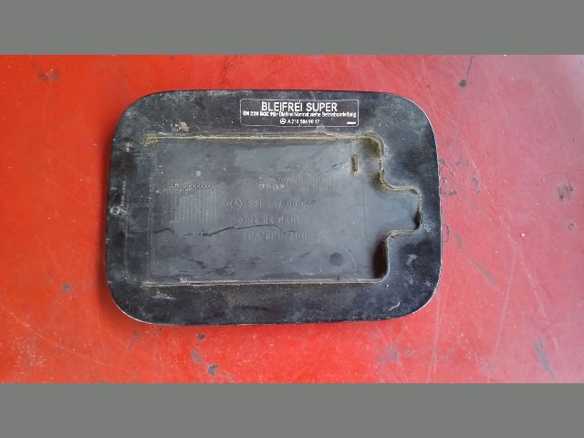 bontott MERCEDES-BENZ S-CLASS Tankajtó