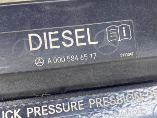 bontott MERCEDES-BENZ S-CLASS Tankajtó