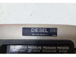 bontott MERCEDES-BENZ S-CLASS Tankajtó