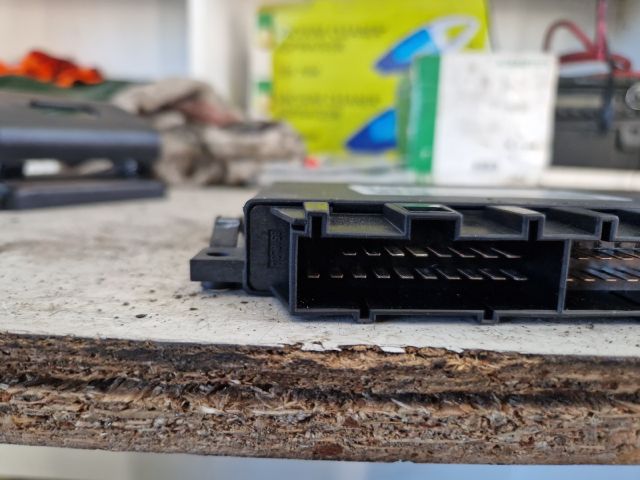 bontott MERCEDES-BENZ S-CLASS Tolatóradar Elektronika