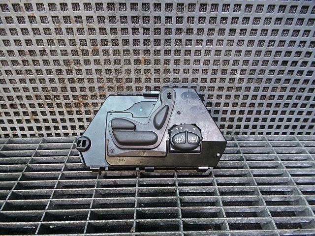 bontott MERCEDES-BENZ S-CLASS Ülésmagasság Állító Kar / Gomb