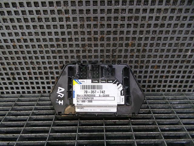 bontott MERCEDES-BENZ S-CLASS Ülésmagasság Állító Kar / Gomb
