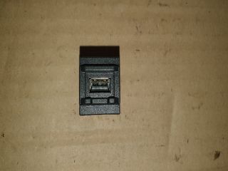 bontott MERCEDES-BENZ S-CLASS USB Aljzat