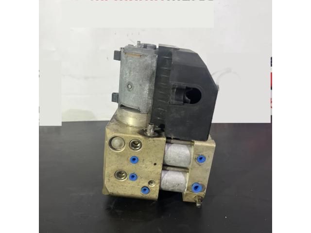 bontott MERCEDES-BENZ SL ABS Kocka