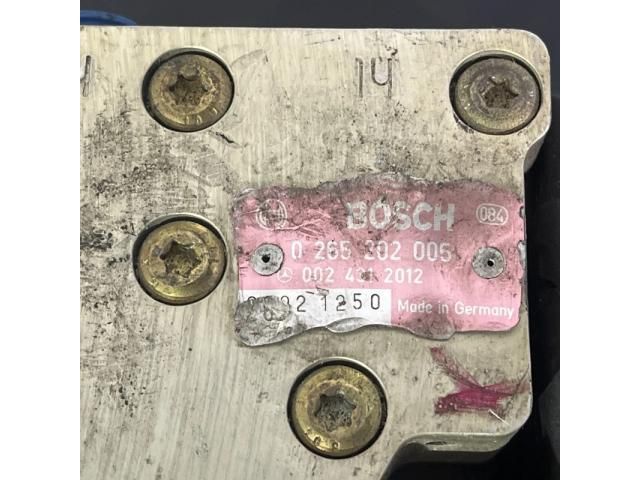 bontott MERCEDES-BENZ SL ABS Kocka