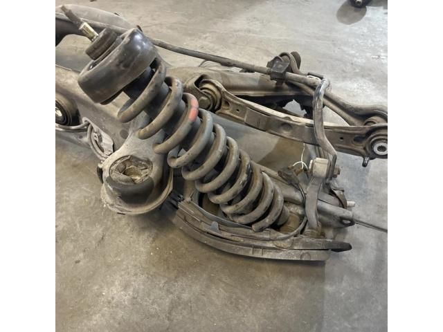 bontott MERCEDES-BENZ SL Hátsó Bölcső