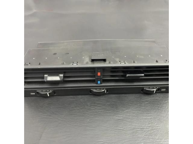 bontott MERCEDES-BENZ SL Középső Szellőző