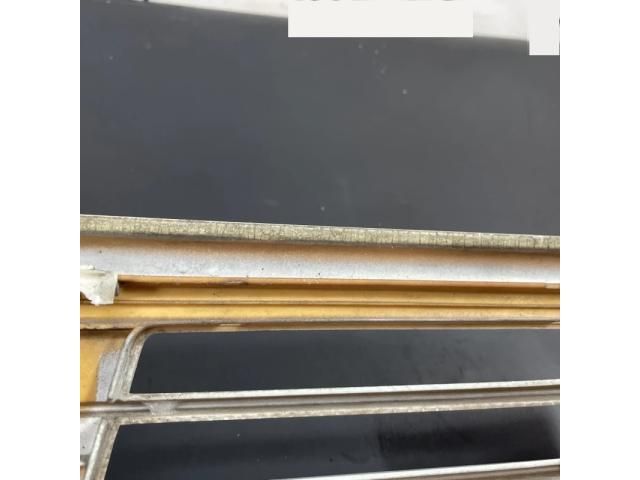 bontott MERCEDES-BENZ SL Bal első Sárvédő Díszléc