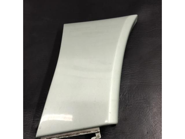 bontott MERCEDES-BENZ SL Bal hátsó Sárvédő Szélesítő