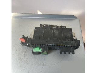 bontott MERCEDES-BENZ SL Biztosítéktábla Csomagtér