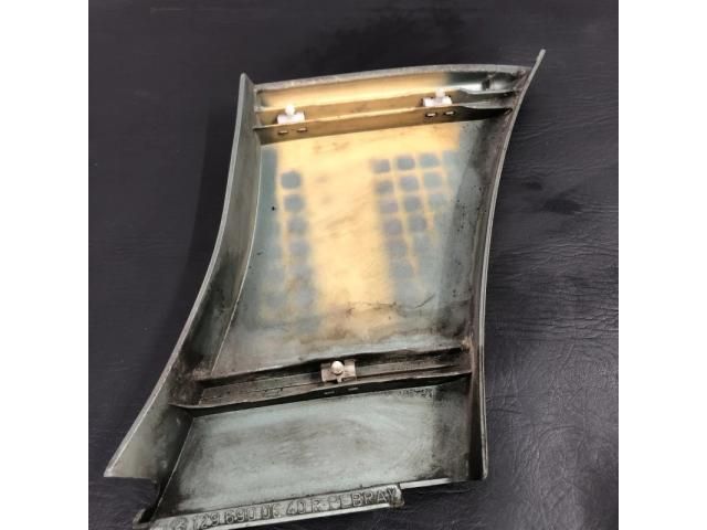 bontott MERCEDES-BENZ SL Jobb hátsó Sárvédő Díszléc