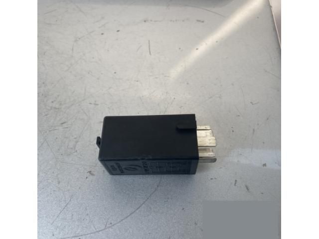 bontott MERCEDES-BENZ SL Relé