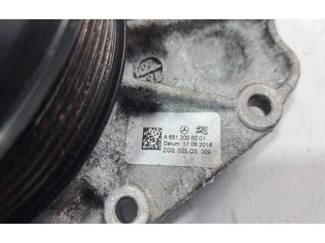 bontott MERCEDES-BENZ SLC Vízpumpa