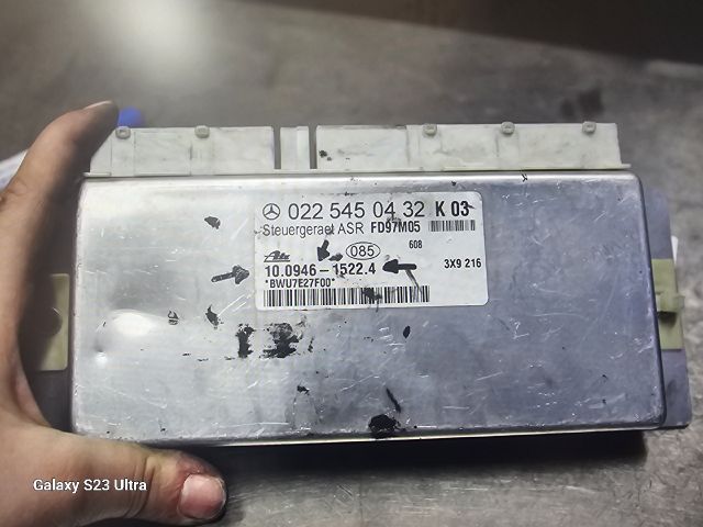 bontott MERCEDES-BENZ SLK Kipörgésgátló Elektronika