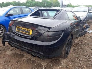 bontott MERCEDES-BENZ SLK Bal B Oszlop Burkolat