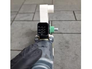 bontott MERCEDES-BENZ SLK Bal első Ablakemelő Motor