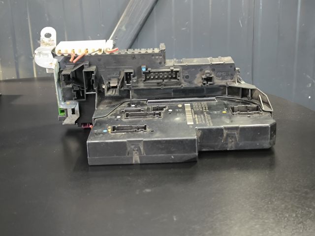 bontott MERCEDES-BENZ SLK Biztosítéktábla Csomagtér