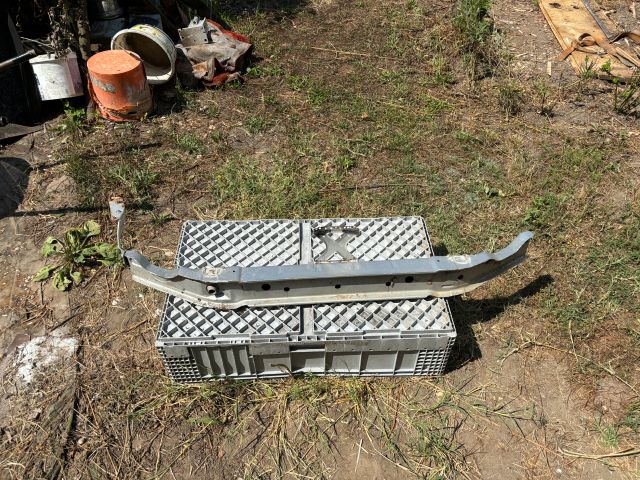 bontott MERCEDES-BENZ SLK Első Lökhárító Merevítő (Fém)