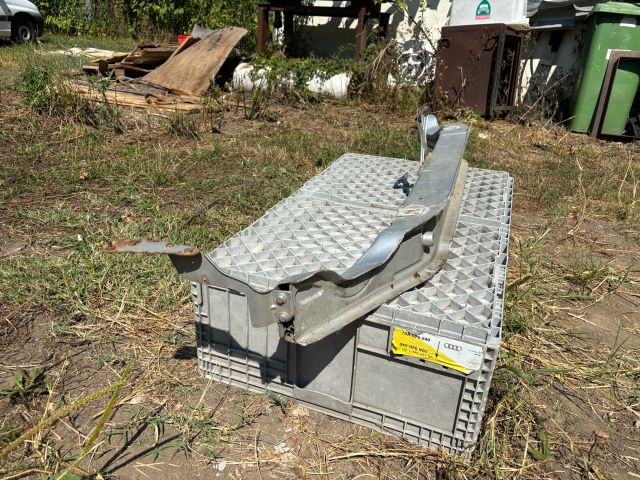 bontott MERCEDES-BENZ SLK Első Lökhárító Merevítő (Fém)