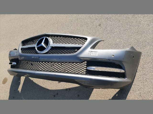 bontott MERCEDES-BENZ SLK Első Lökhárító (Részeivel)