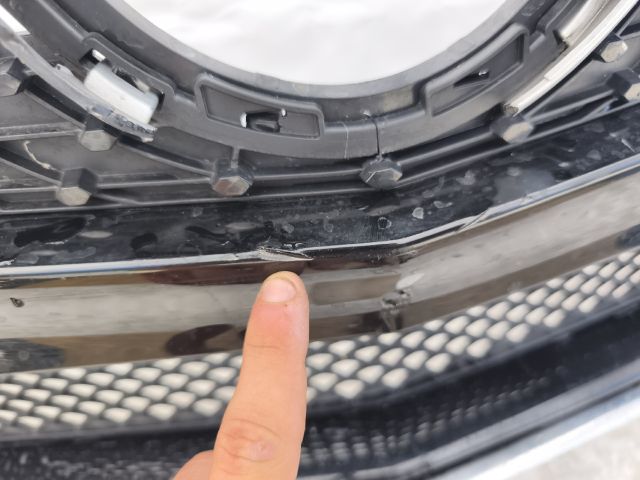 bontott MERCEDES-BENZ SLK Első Lökhárító (Részeivel)