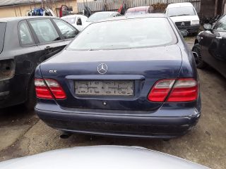 bontott MERCEDES-BENZ SLK Hátsó középső Biztonsági Öv