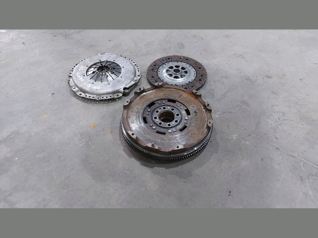 bontott MERCEDES-BENZ SPRINTER Kuplung Szett Lendkerékkel