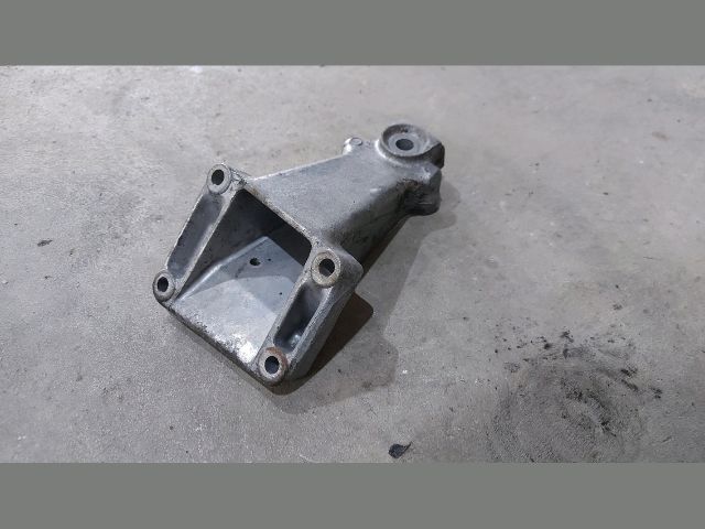 bontott MERCEDES-BENZ SPRINTER Motor Tartó Bak (Fém)