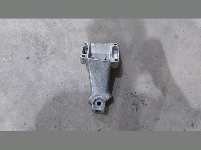 bontott MERCEDES-BENZ SPRINTER Motor Tartó Bak (Fém)