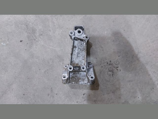 bontott MERCEDES-BENZ SPRINTER Motor Tartó Bak (Fém)